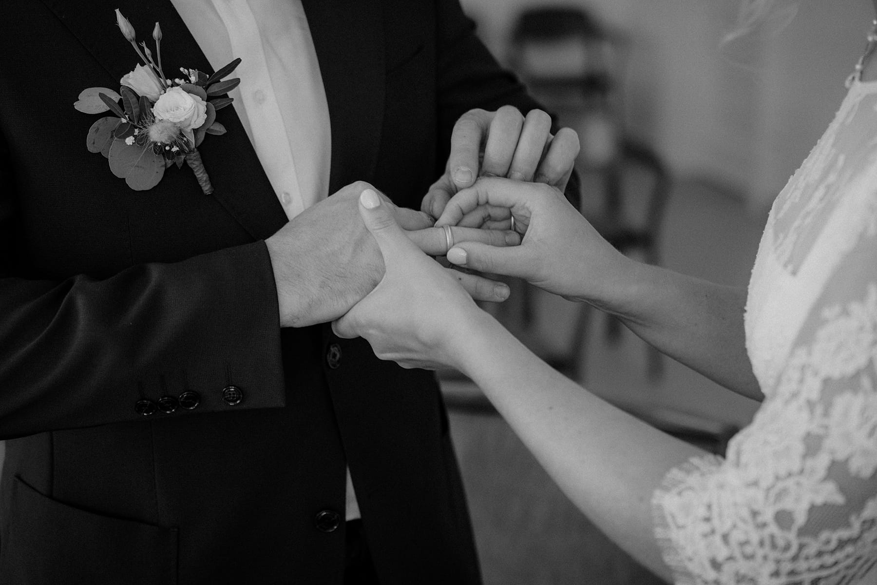 Hochzeitsfotograf Tegernsee, Rathaus Tegernsee, Hochzeit Tegernsee, Standesamt Tegernsee, Brautpaar, Ringwechsel, Trauung Tegernsee