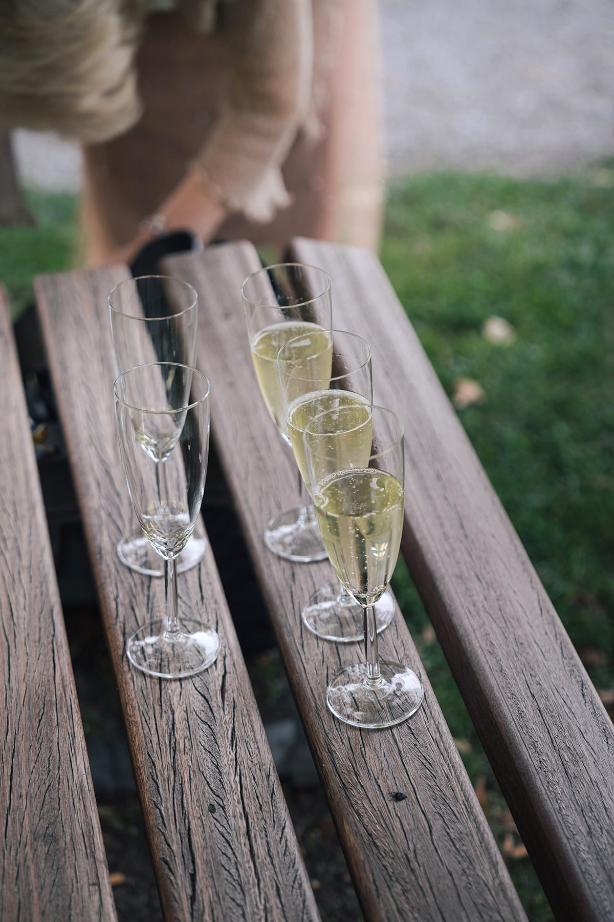 Hochzeitsfotograf Tegernsee, Rathaus Tegernsee, Hochzeit Tegernsee, Standesamt Tegernsee, Sekt, Sektgläser, Trauung Tegernsee